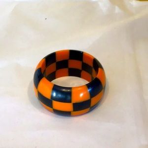 Vintage Chunky Bakelite checkered bangel bracelet